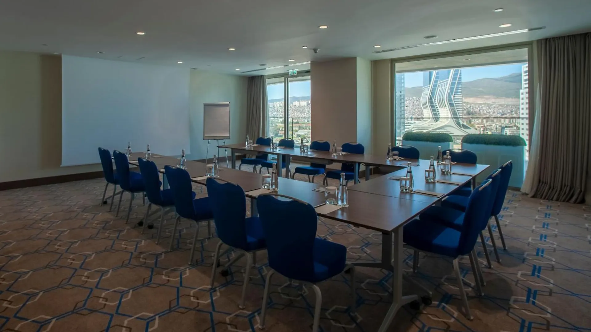 Four Points By Sheraton Izmir 4*,