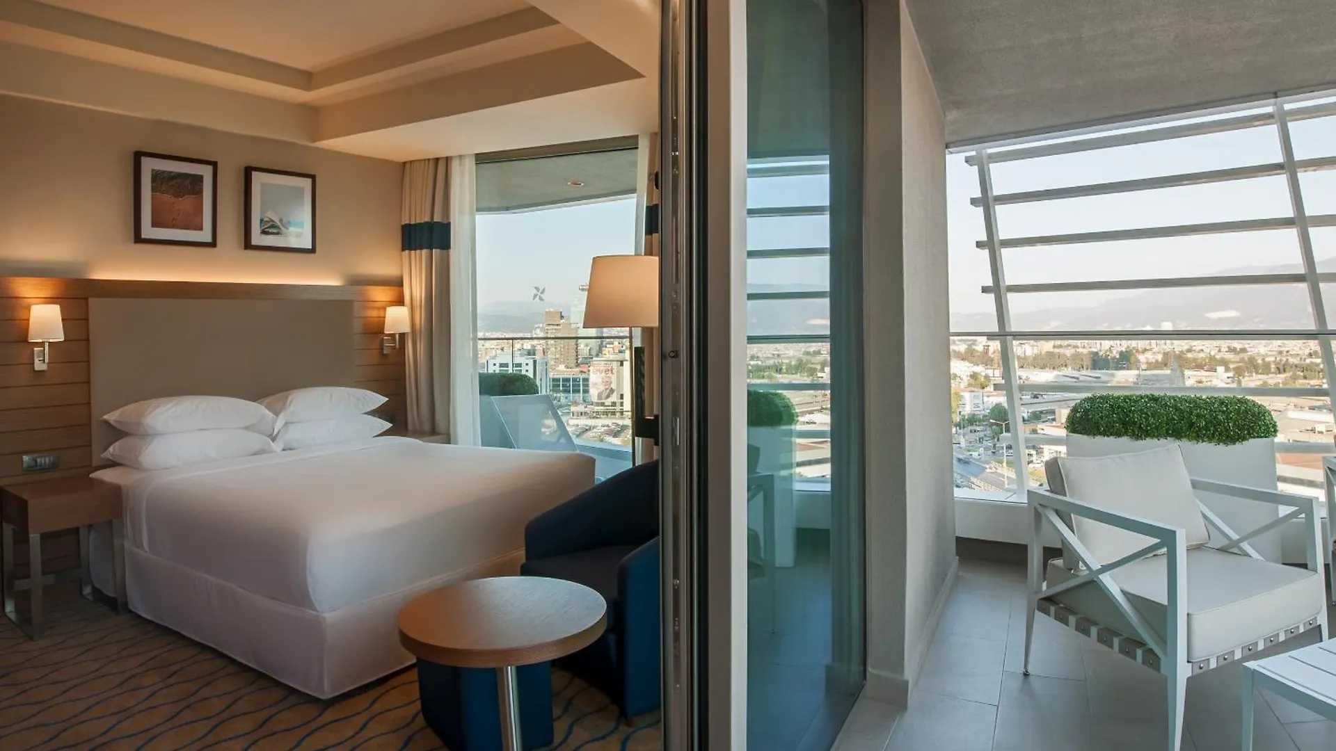 Four Points By Sheraton Izmir Hotel