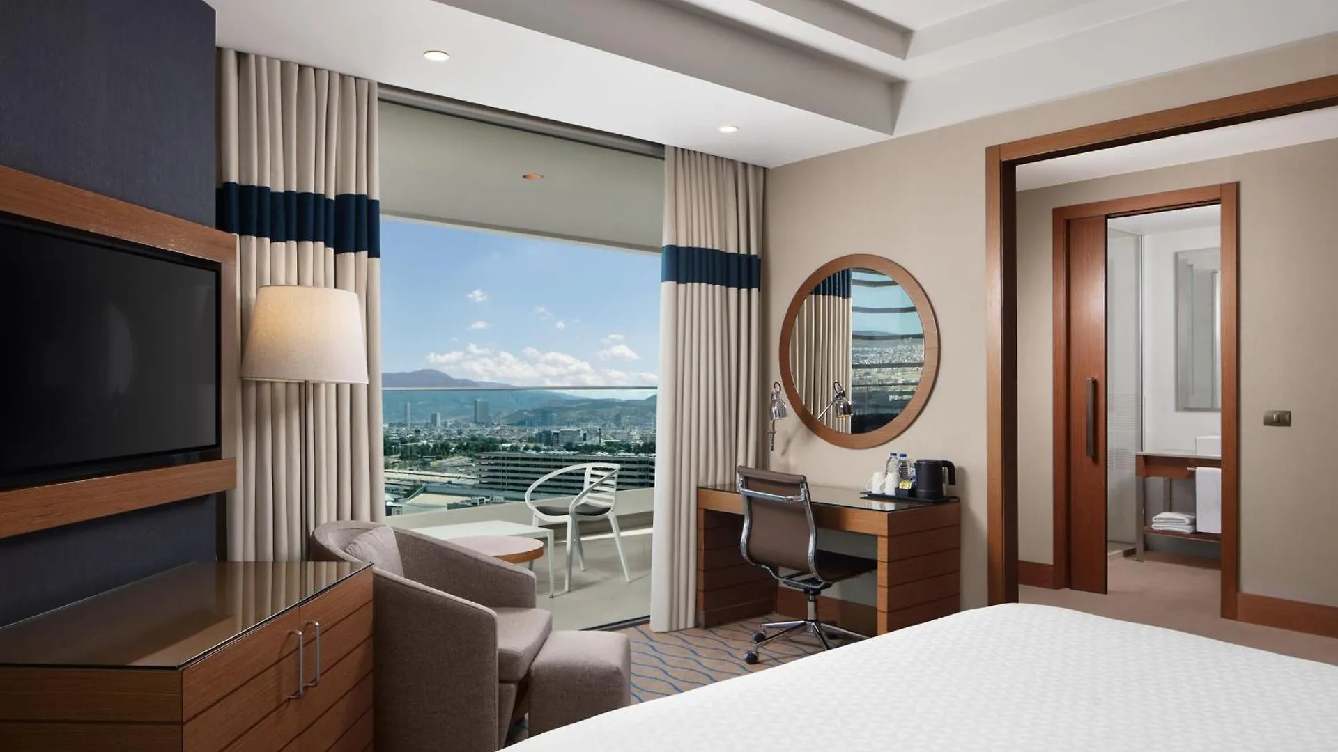 Four Points By Sheraton Izmir 4*,